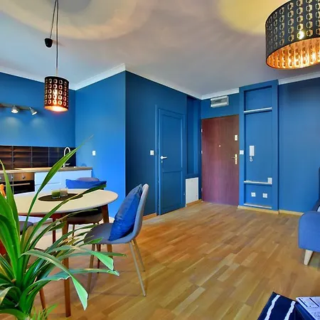 Nowa Str. 4 *